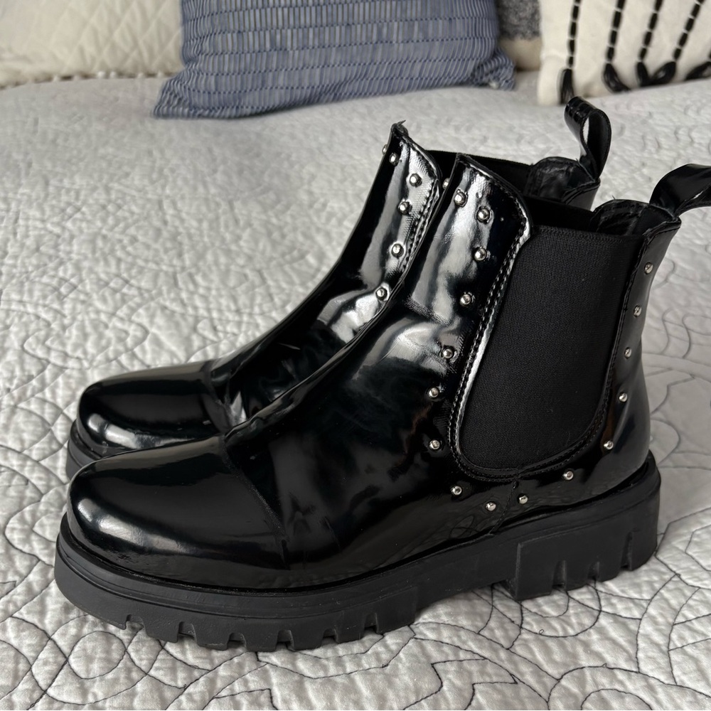 Black Studded Women's Chelsea  Boots